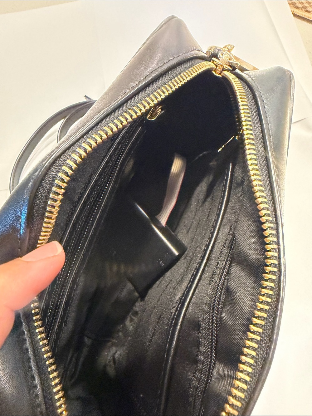 Michael Kors Black Leather Crossbody with Multicolor Starburst Motif - Picture 4 of 6